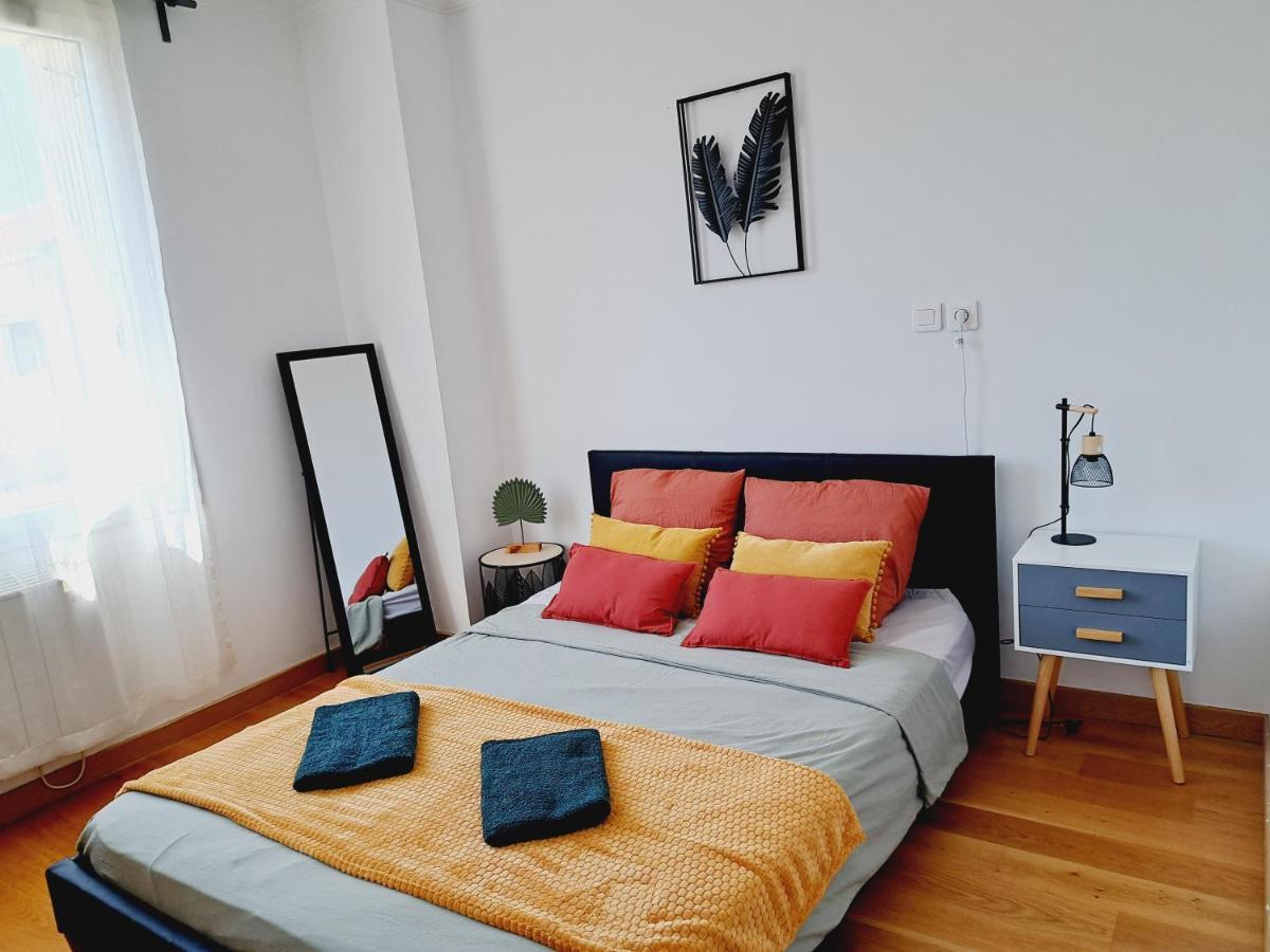 Appartement Bora Bora Нарбон Екстериор снимка